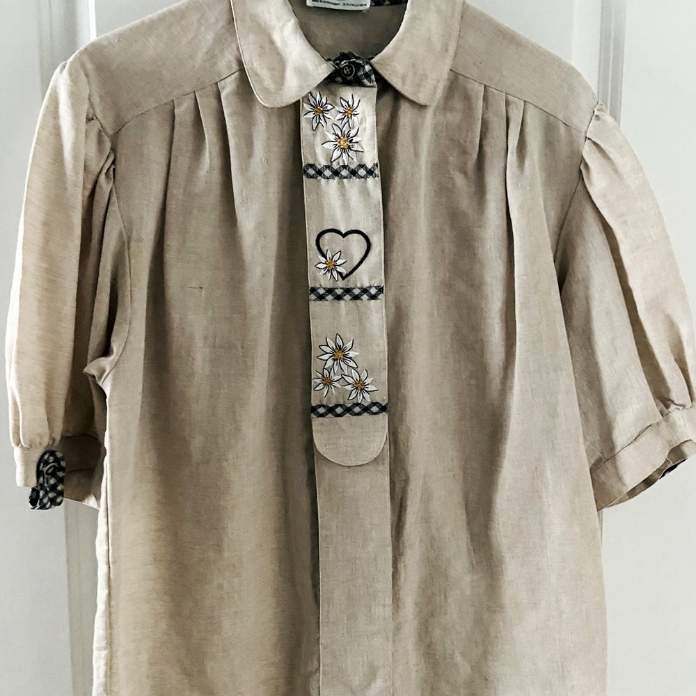 Vintage TRACHTENMODEN Alpentraum German Blouse